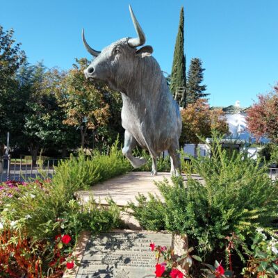 estatua toro de la plaza de Ronda Malaga